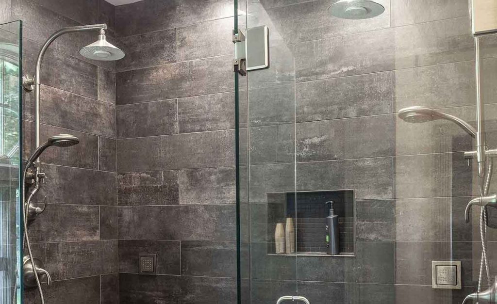 shower head in tile shower