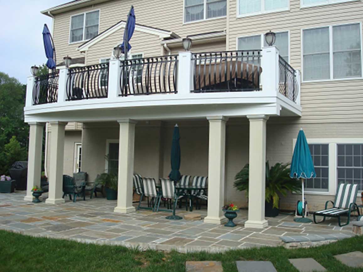 Custom deck with tropical-inspired railing