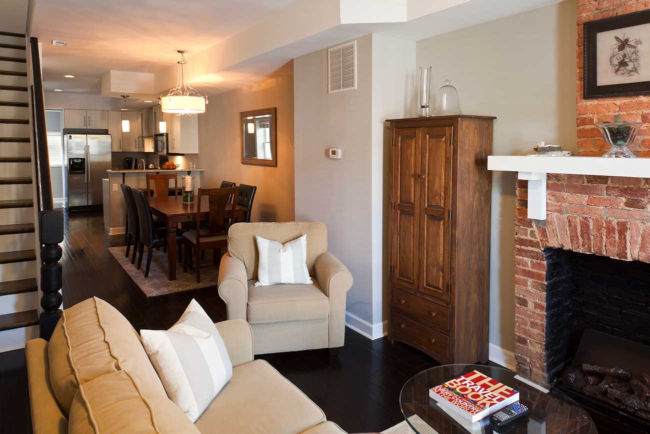 Livingroom with fireplace